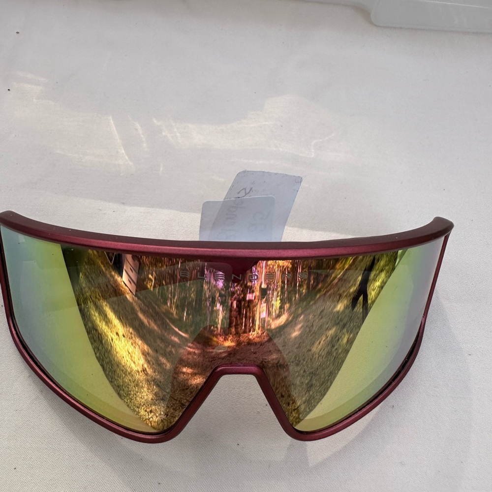 Blenders Rose Rocket Sunglasses 🚀